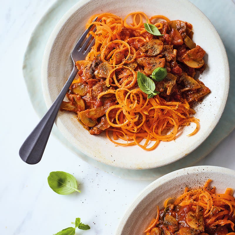 Karotten-Spaghetti mit Pilzbolognese