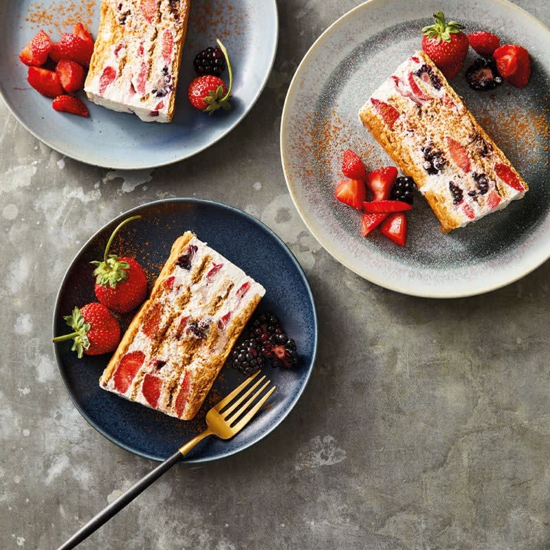 Photo de Gâteau glacé aux fraises et aux mûres prise par WW