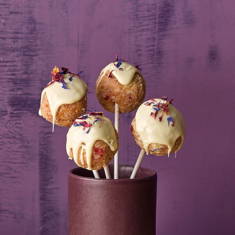 Photo de Popcakes colorés aux fraises prise par WW