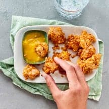 Hähnchen-Nuggets mit Mango-Curry-Dip