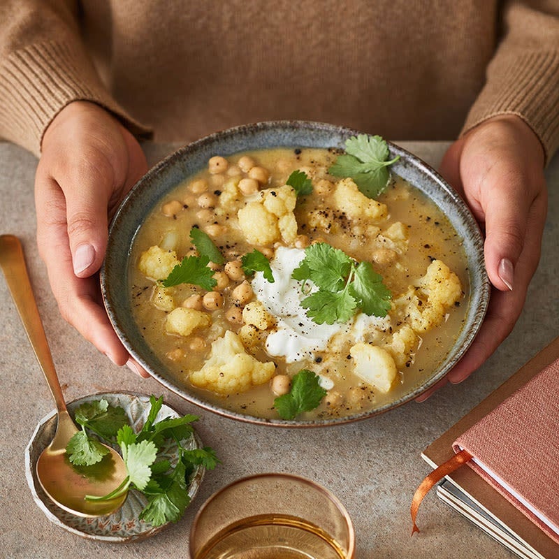 Kichererbsen-Blumenkohl-Suppe mit Curry | Gesunde Rezepte | WW Schweiz